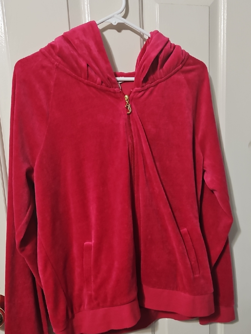 Juicy Couture NWOT Hot Pink Velour Zip-Up Hoodie